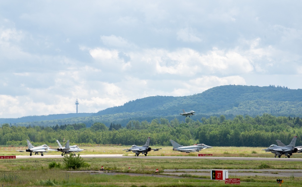 USAFE hosts first-ever basic fighter maneuver exercise at Ramstein