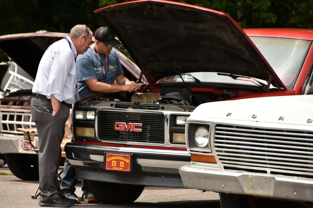Hot meals and hot wheels: Arnold AFB CGOC hosts annual Auto Show &amp; Burger Burn