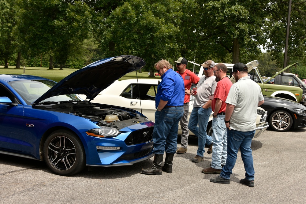 Hot meals and hot wheels: Arnold AFB CGOC hosts annual Auto Show &amp; Burger Burn