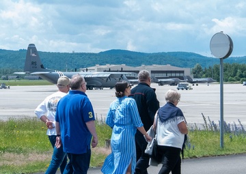 Ramstein honors local nationals in Length of Service ceremony