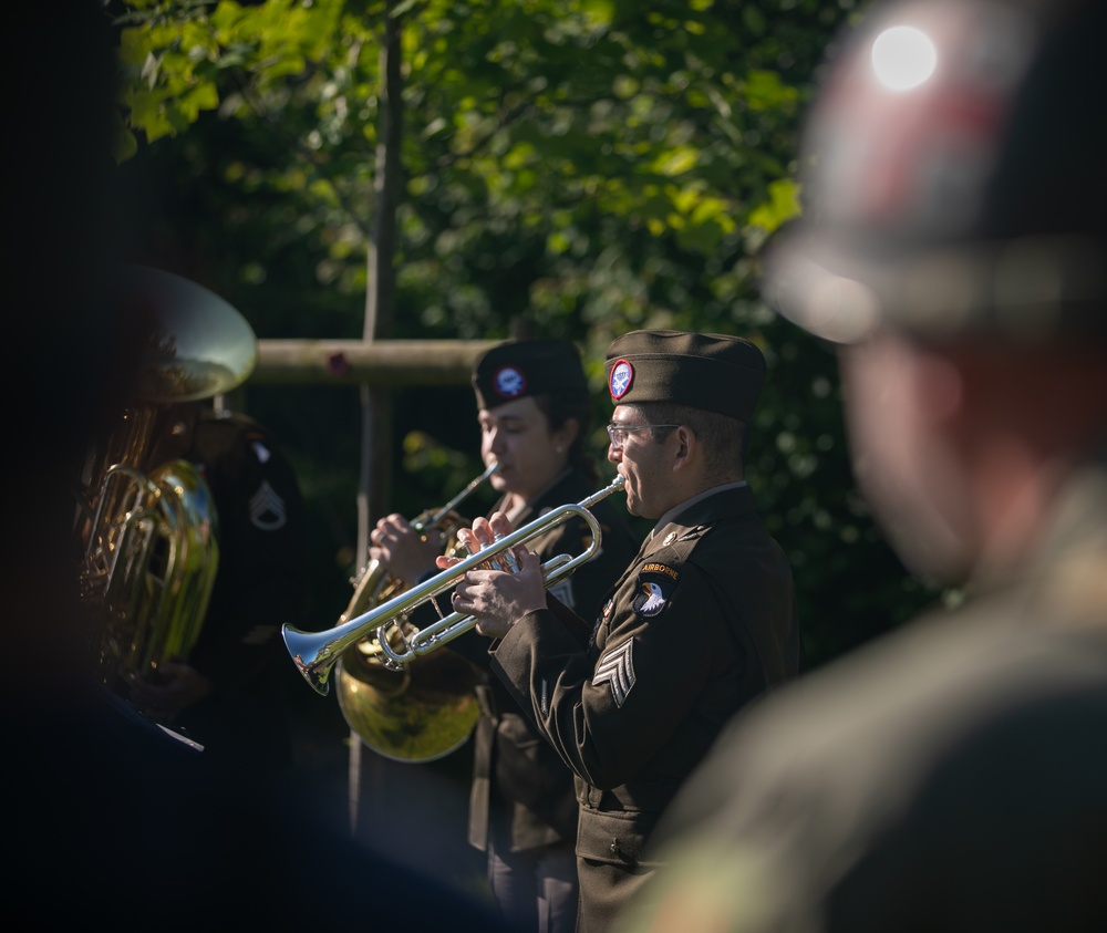 General Hecker honors C-47 Aircrews in Picauville