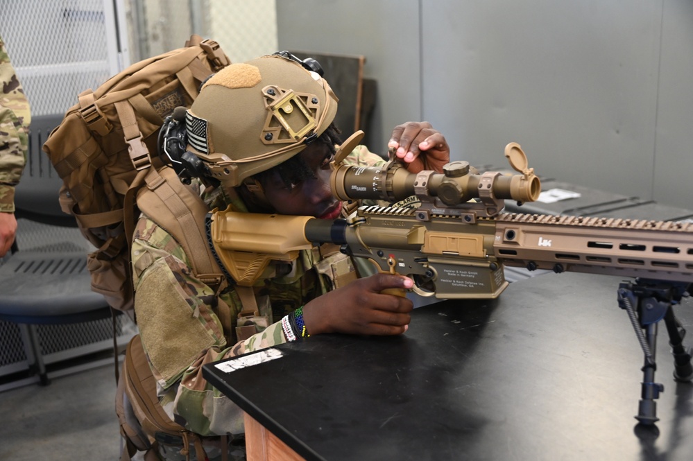 301st Fighter Wing EOD Gives Demonstration to Fort Worth ISD JROTC Group