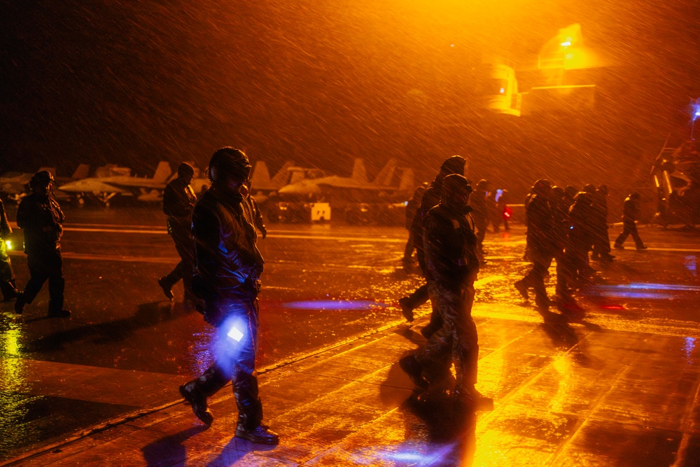 Sailors Conduct Foreign Object Debris Walkdown in the Rain