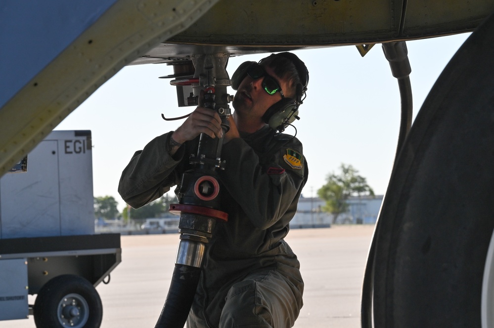 Logistics forces participate in remote fueling exercise.