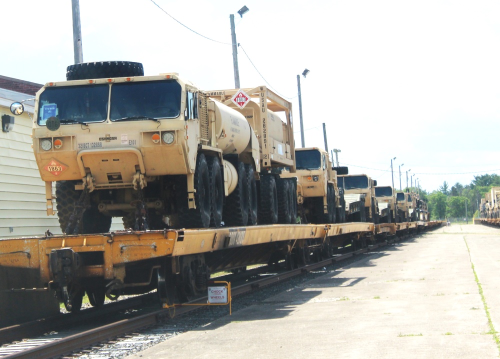 32nd Infantry Brigade Combat Team Soldiers complete ‘largest rail movement with civilian linehaul Wisconsin National Guard has ever done’