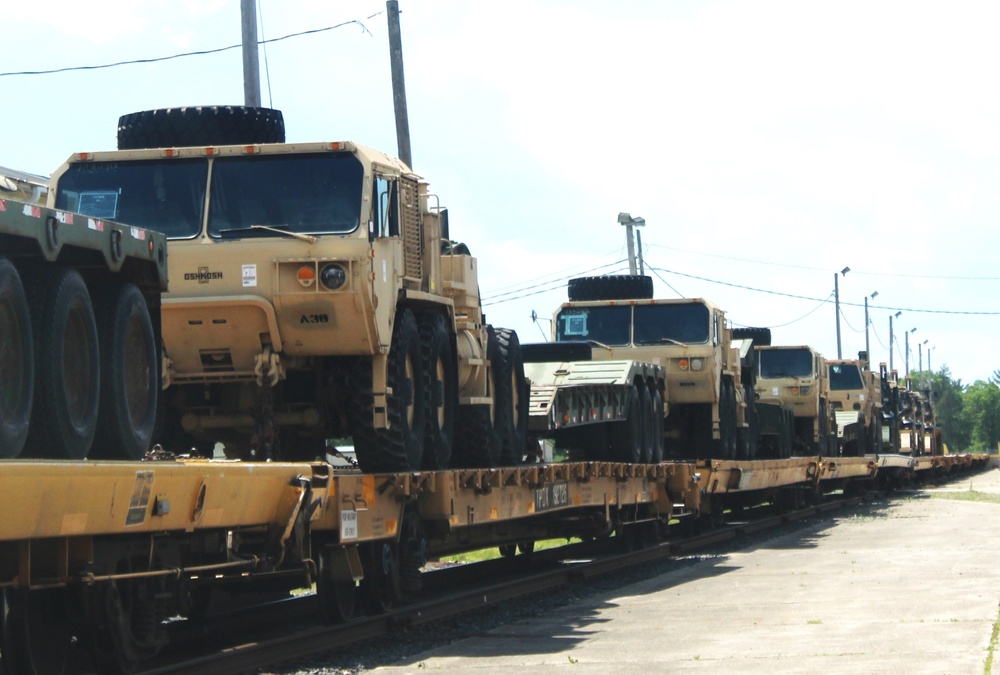 32nd Infantry Brigade Combat Team Soldiers complete ‘largest rail movement with civilian linehaul Wisconsin National Guard has ever done’