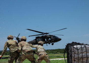 278th RSS and 2-285th AVN REGT Sling Load Training at Fort Cavazos