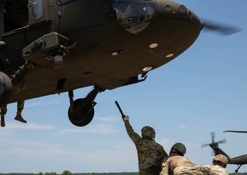 278th RSS and 2-285th AVN REGT Sling Load Training at Fort Cavazos