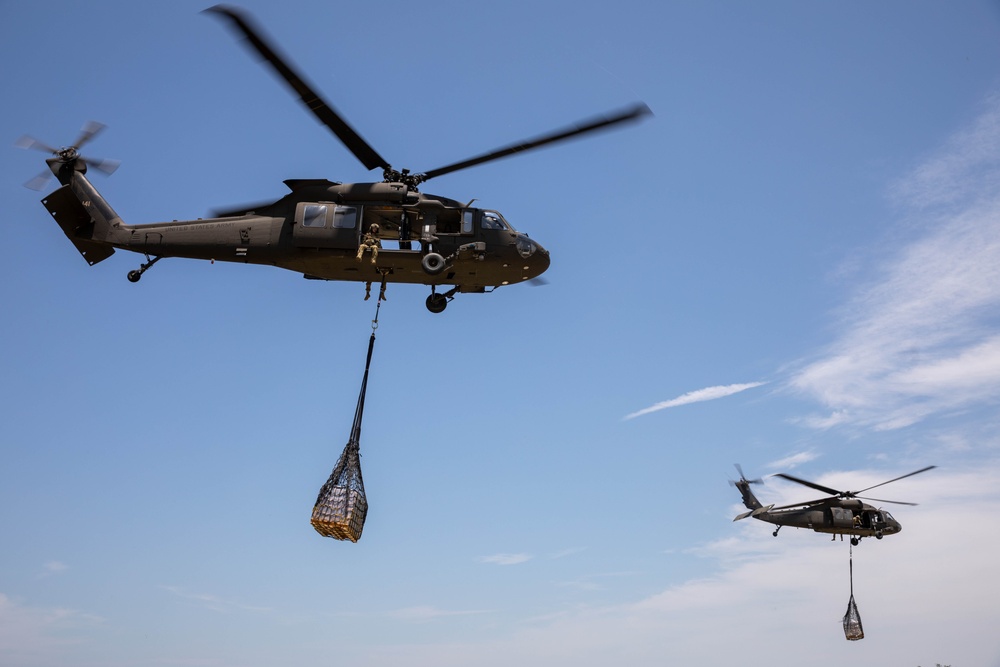278th RSS and 2-285th AVN REGT Sling Load Training at Fort Cavazos