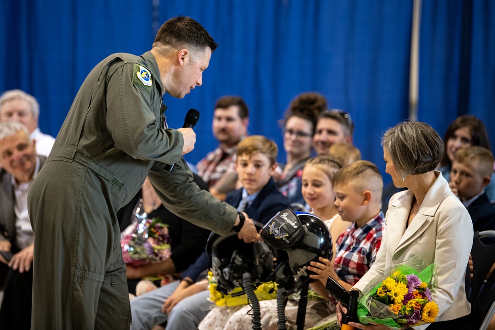 122nd Fighter Wing Deputy Commander retires