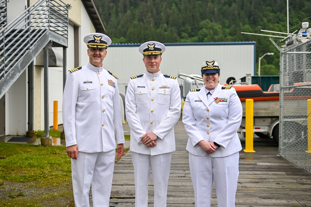 Civil Engineering Unit Juneau holds Change of Command ceremony