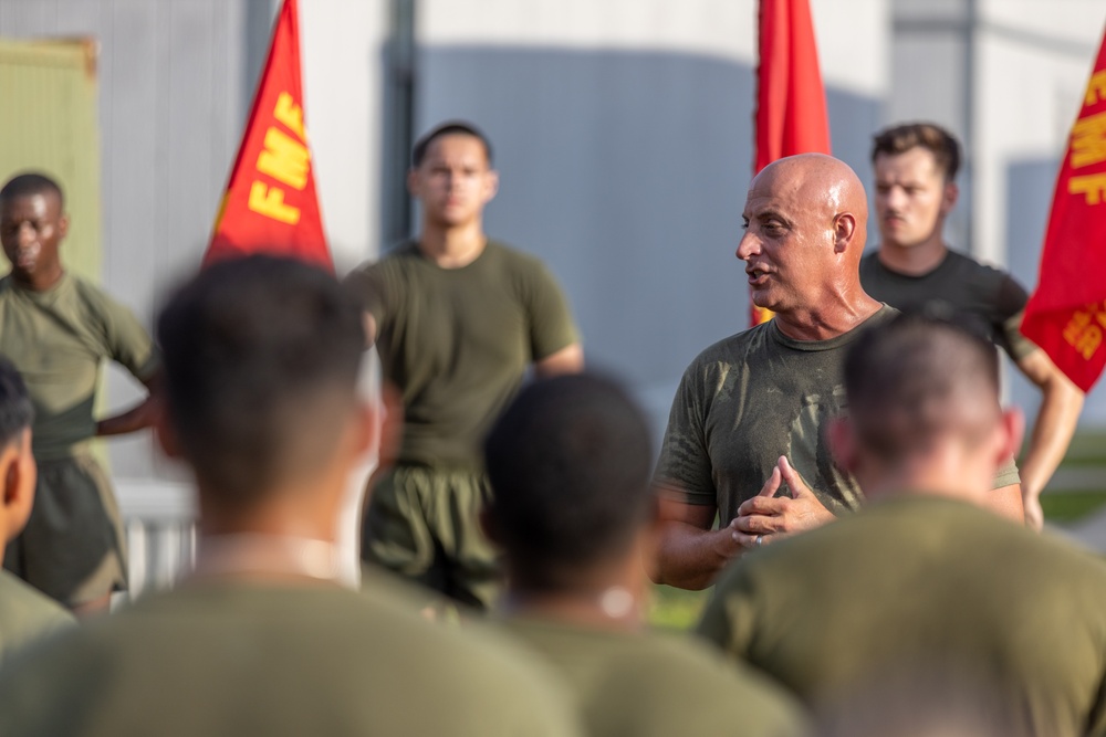 Headquarters and Service Battalion Holds Battalion Run