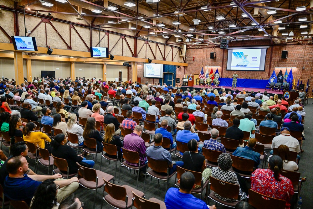 DLA Aviation Welcomes Fleet Readiness Center Southeast leadership