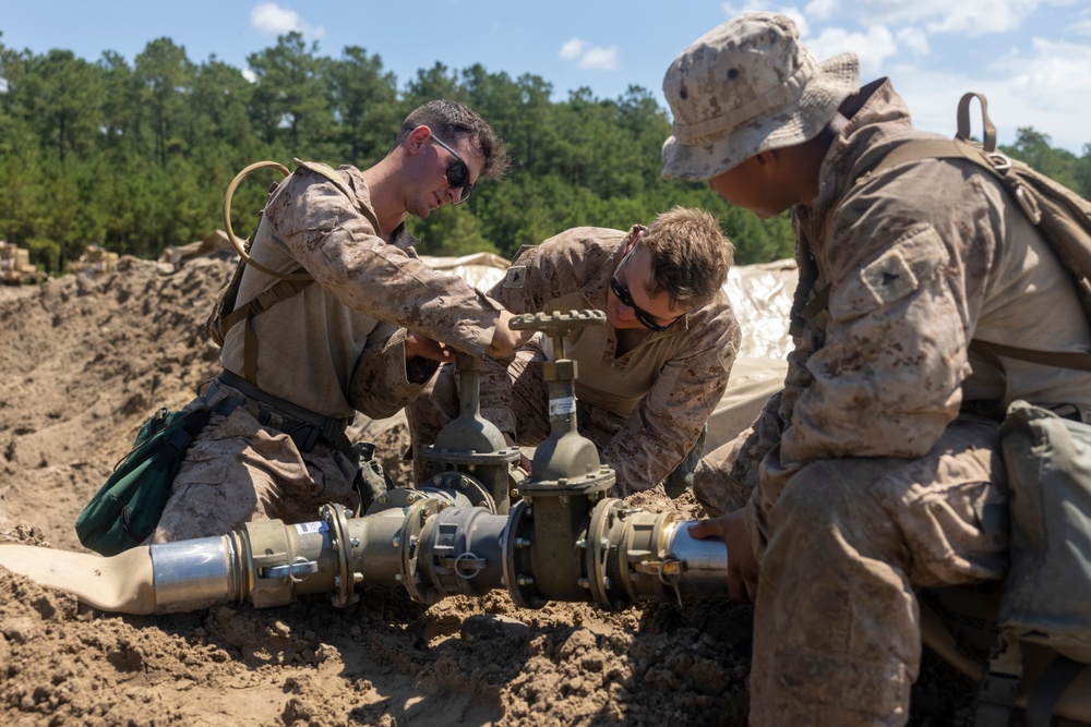 DVIDS - Images - 8th ESB Builds an Amphibious Assault Fuel System ...