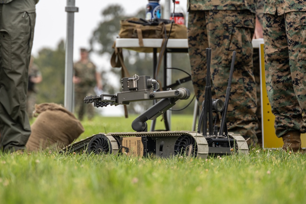 MCI-West H&amp;S Bn. hosts safety fair