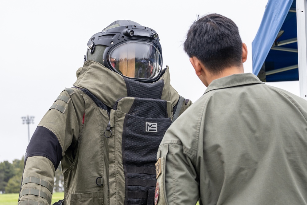 MCI-West H&amp;S Bn. hosts safety fair