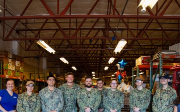 Sailors Volunteer at the Share Community Center