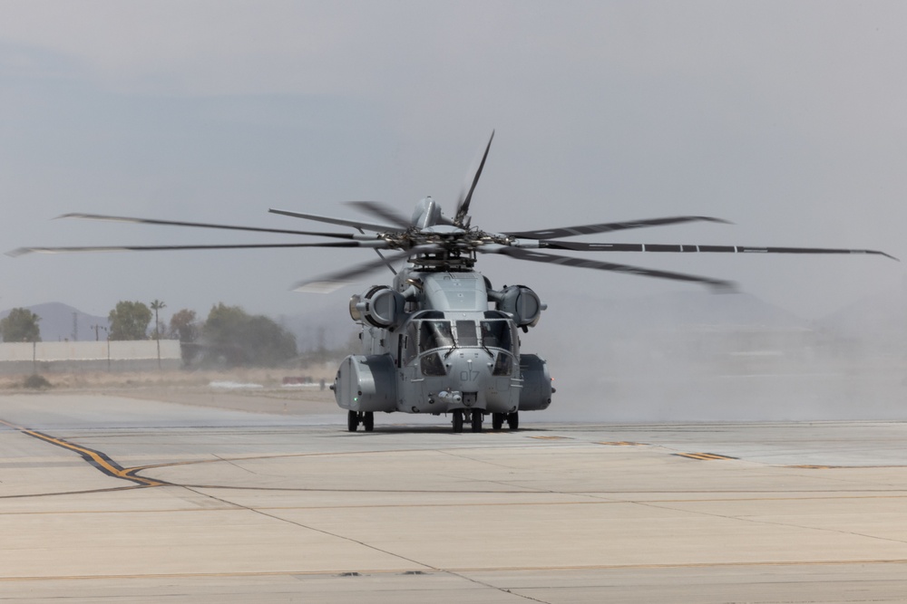 VMX-1 welcomes home the CH-53K King Stallion