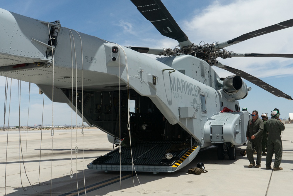 VMX-1 welcomes home the CH-53K King Stallion