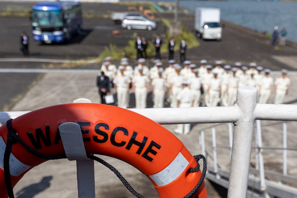 Japanese, Korean Coast Guard members visit USCGC Waesche (WMSL-751)