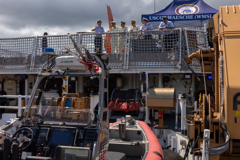 Japanese, Korean Coast Guard members visit USCGC Waesche (WMSL-751)