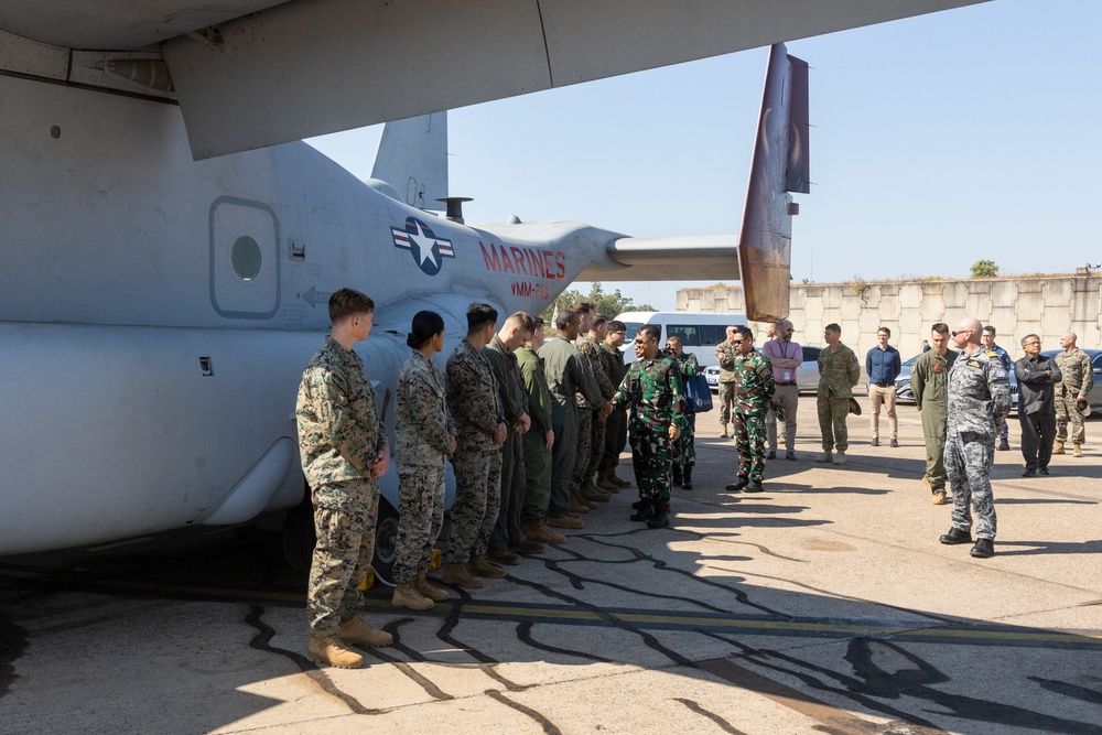 DVIDS - Images - MRF-D 24.3: Indonesian VCDF Visits U.S. Marines In ...