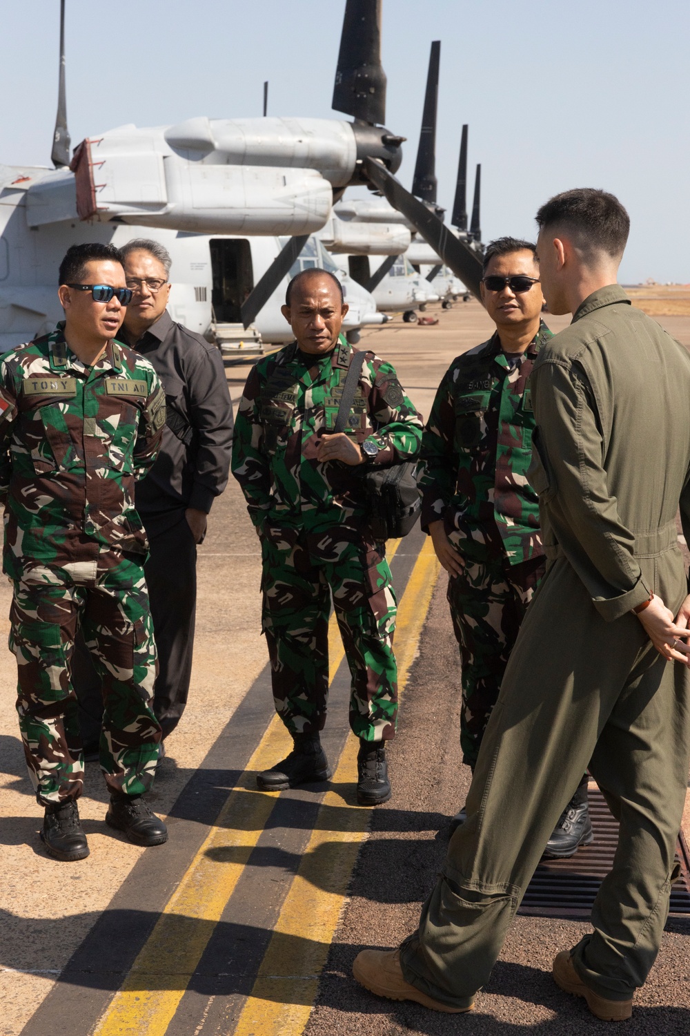 DVIDS - Images - MRF-D 24.3: Indonesian VCDF visits U.S. Marines in ...