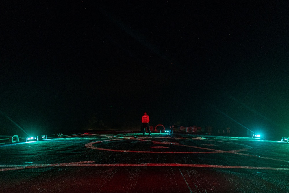 USS Higgins (DDG 76) Flight Ops