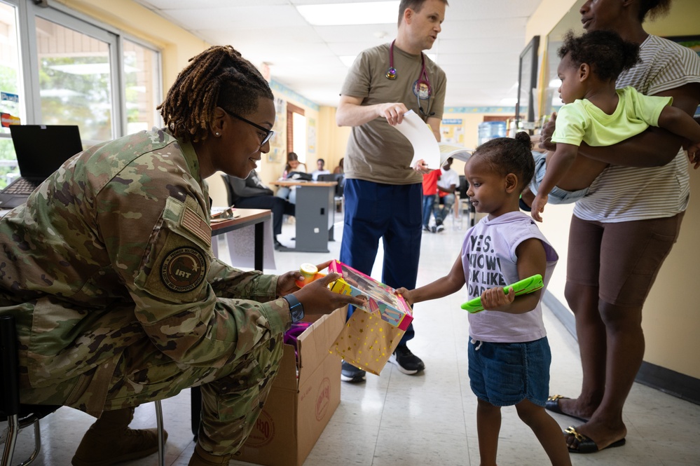 Air Force Reserve member donates 1,000 books, art supplies for Virgin Islands youth during military readiness training