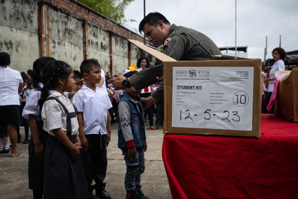 U.S. Army, Marine Civil Affairs boost education in Peru during RS24