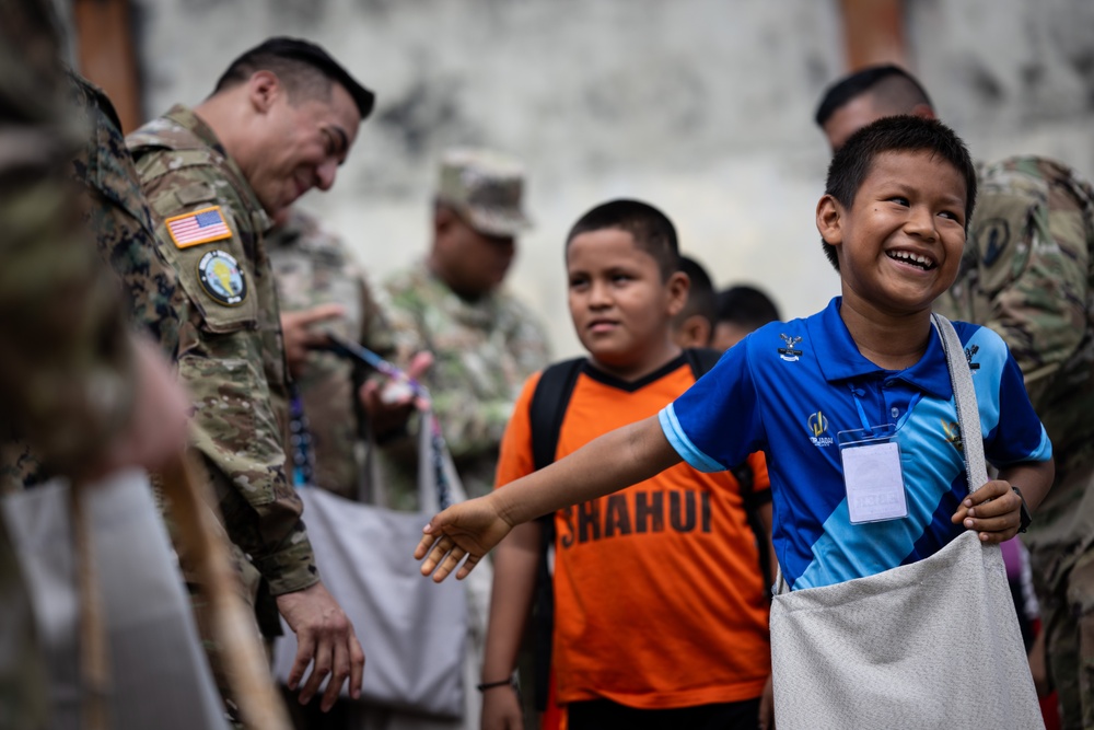 U.S. Army, Marine Civil Affairs boost education in Peru during RS24