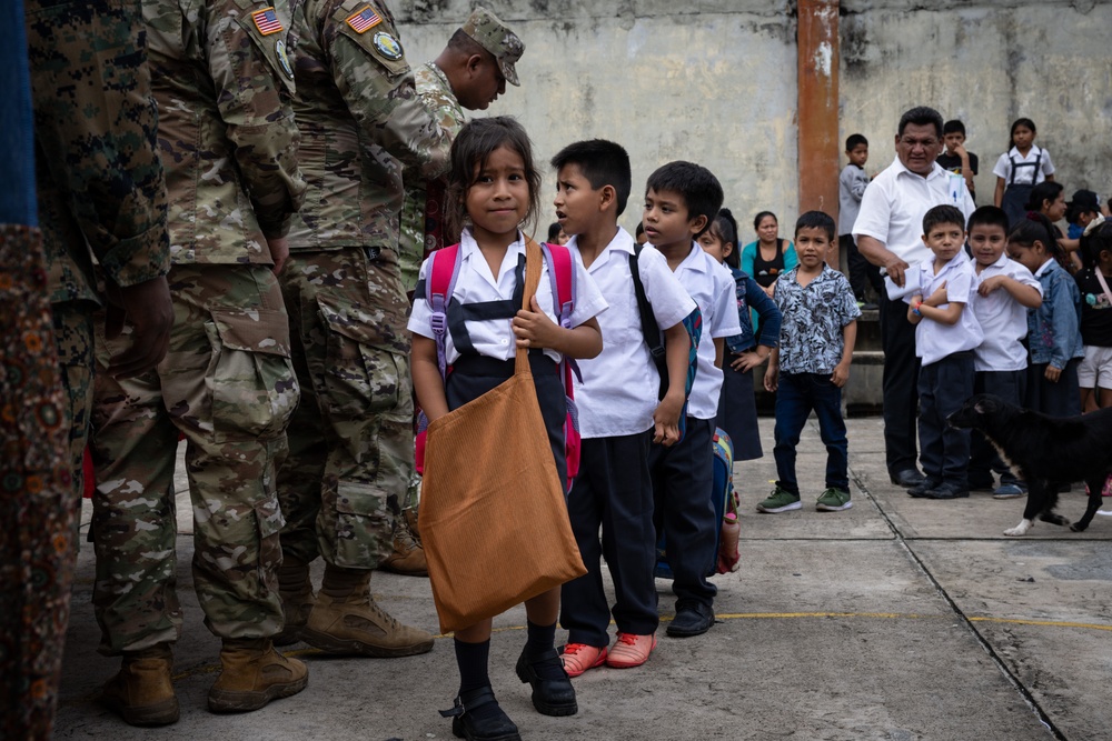 U.S. Army, Marine Civil Affairs boost education in Peru during RS24