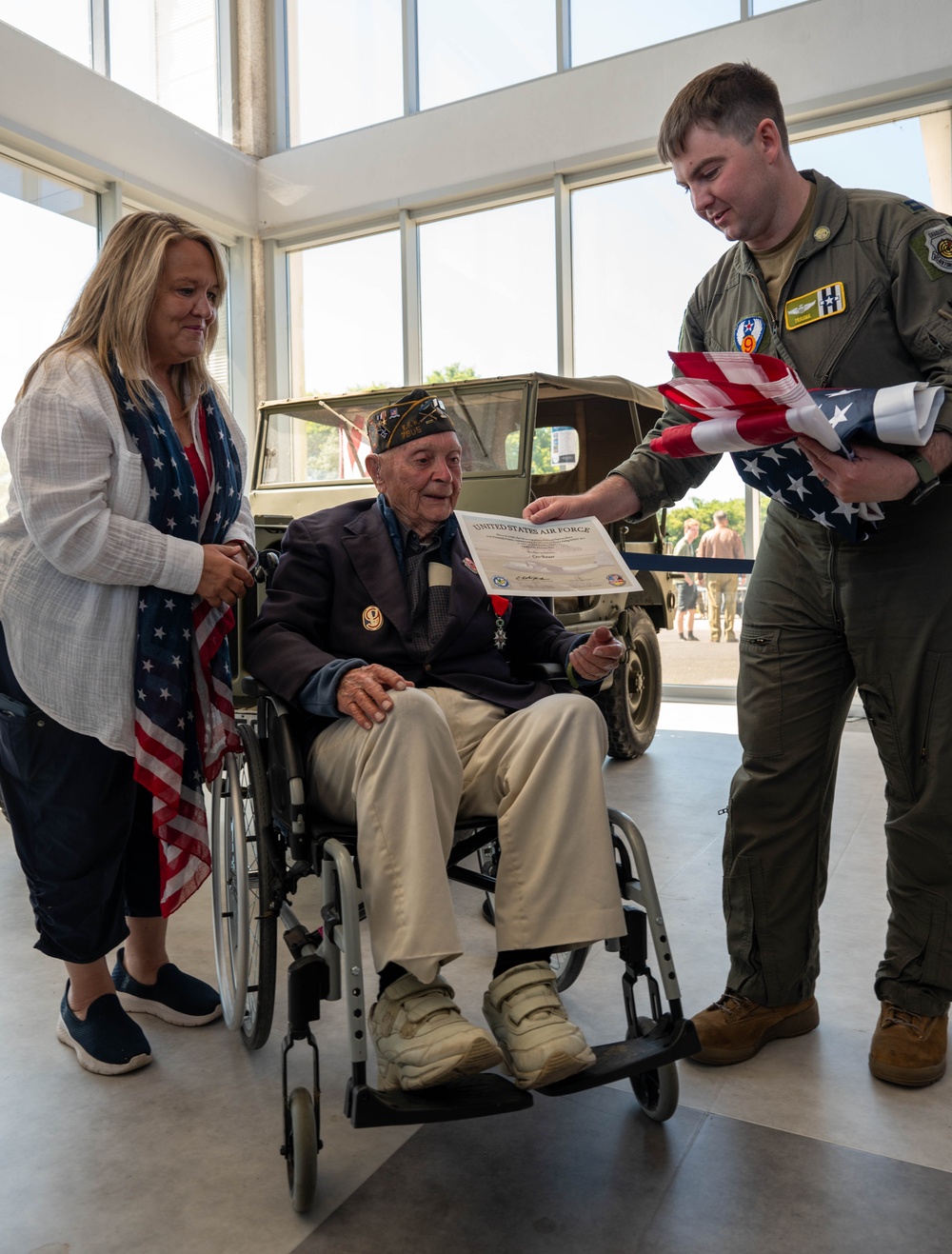 WWII veteran Ceo Bauer takes flight with USAF