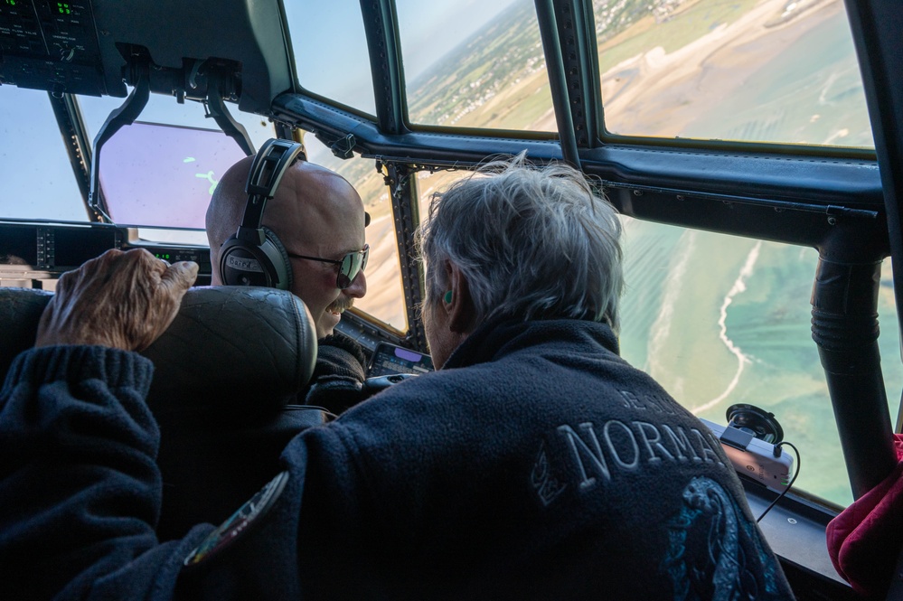 WWII veteran Ceo Bauer takes flight with USAF