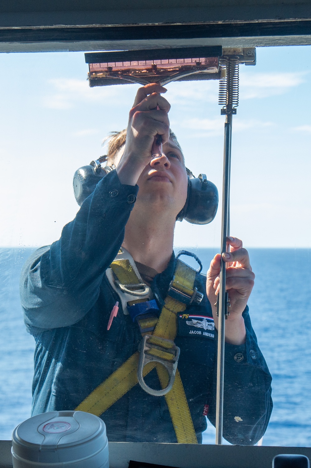 USS Ronald Reagan (CVN 76) Sailors stand watch in the pilot house