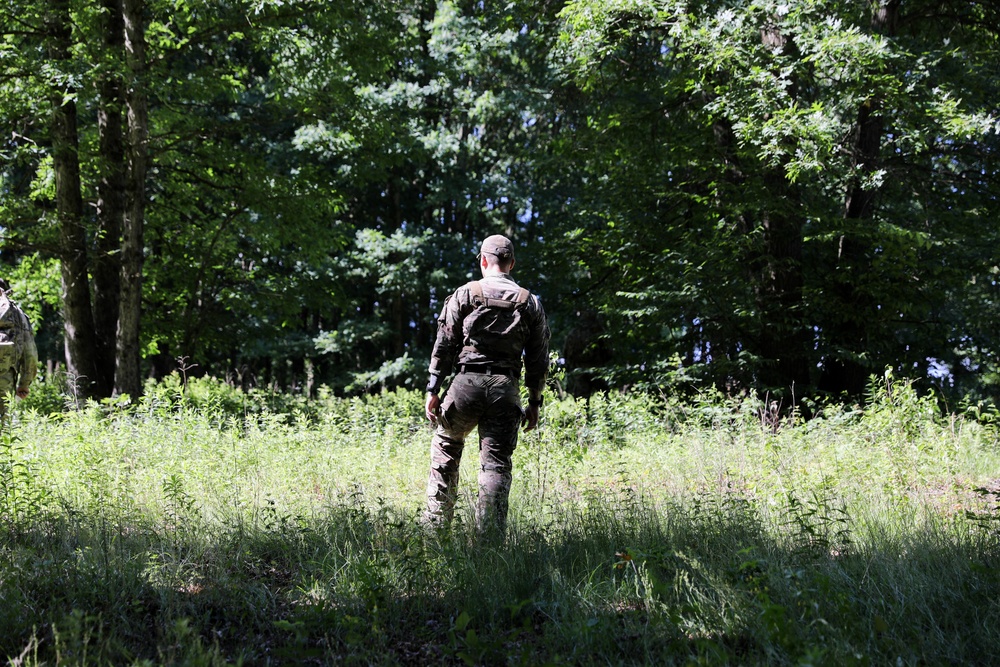 DVIDS - Images - 1-109th Infantry Regiment Soldiers Conduct Recon React ...