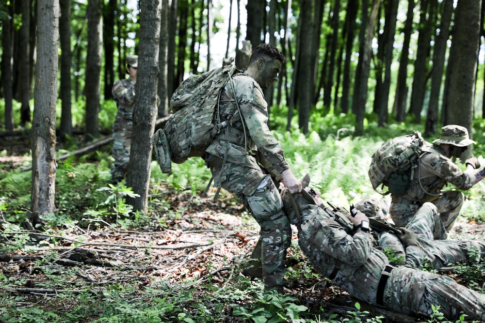 1-109th Infantry Regiment Soldiers Conduct Recon React to Contact Mission