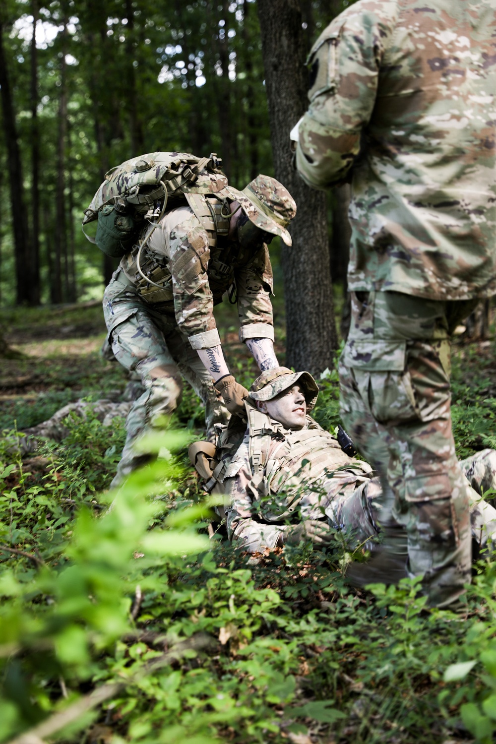 1-109th Infantry Regiment Soldiers Conduct Recon React to Contact Mission