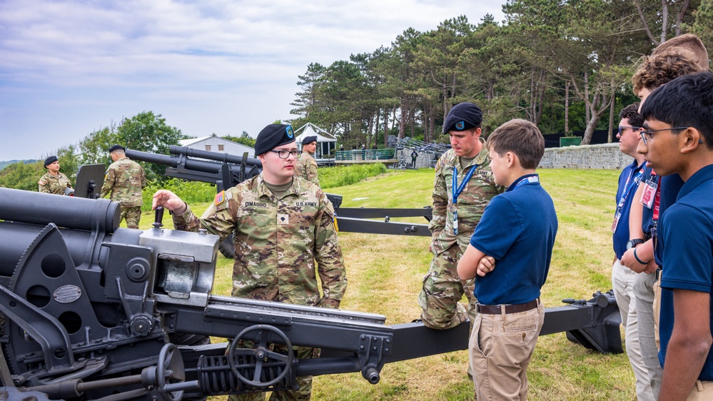 529th MPs Teach High Schoolers About Cannons