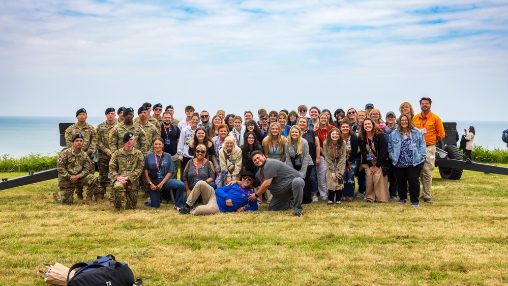 529th MPs Teach High Schoolers About Cannons