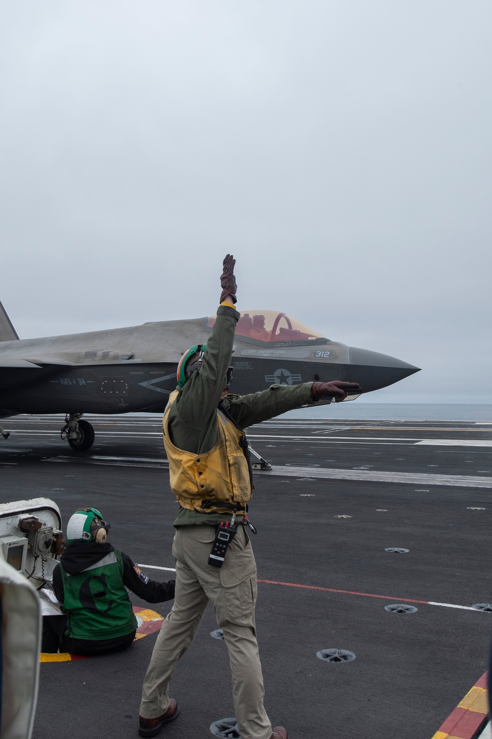 Abraham Lincoln conducts flight operations