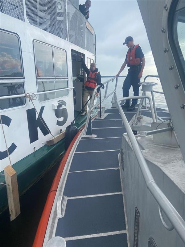 Coast Guard responds to grounded vessel in St. Marys Rivero