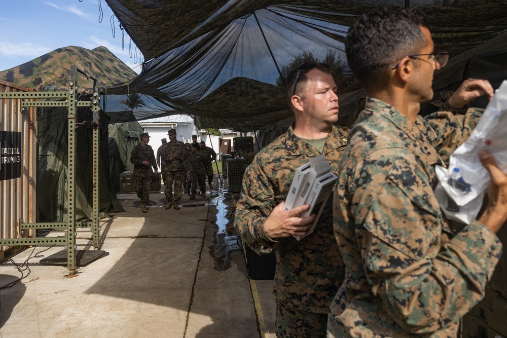 Valiant Shield 24: Maj. Gen. Gavin J. Gardner visits service members in Palau