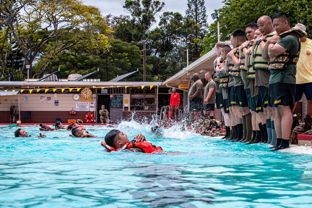 Hawaii’s MEDEVAC units practice water survival training