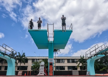 Hawaii’s MEDEVAC units practice water survival training