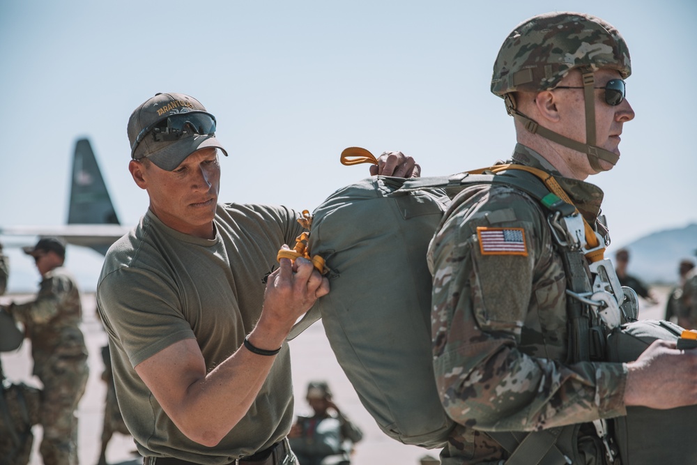 DVIDS - Images - National Training Center Airborne Operations [Image 4 ...