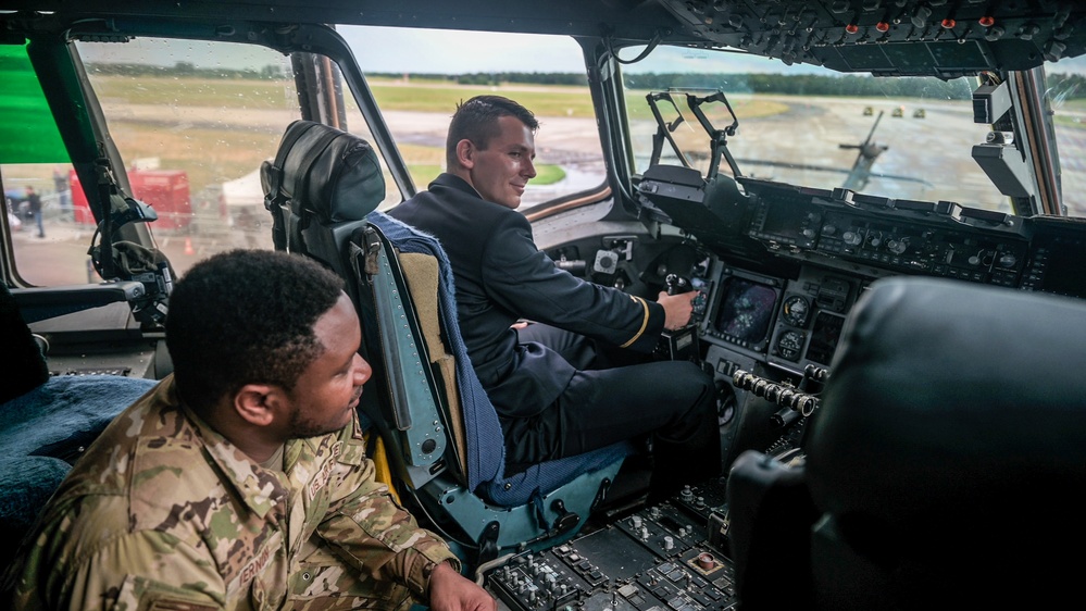 At Berlin Air Show, Charleston Air Force Reservists Highlight Air Mobility Capabilities, International Partnerships