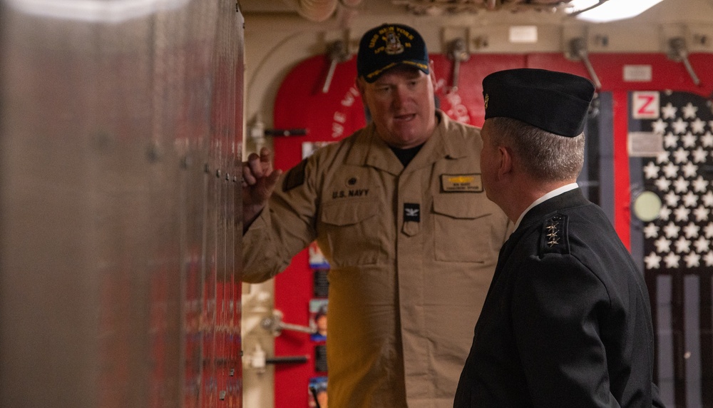 Admiral Ishee Visits USS New York