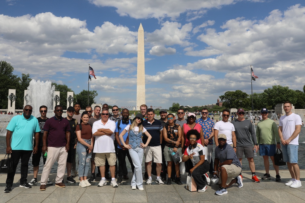 Romanian and Alabama National Guard troops visit Washington D.C.