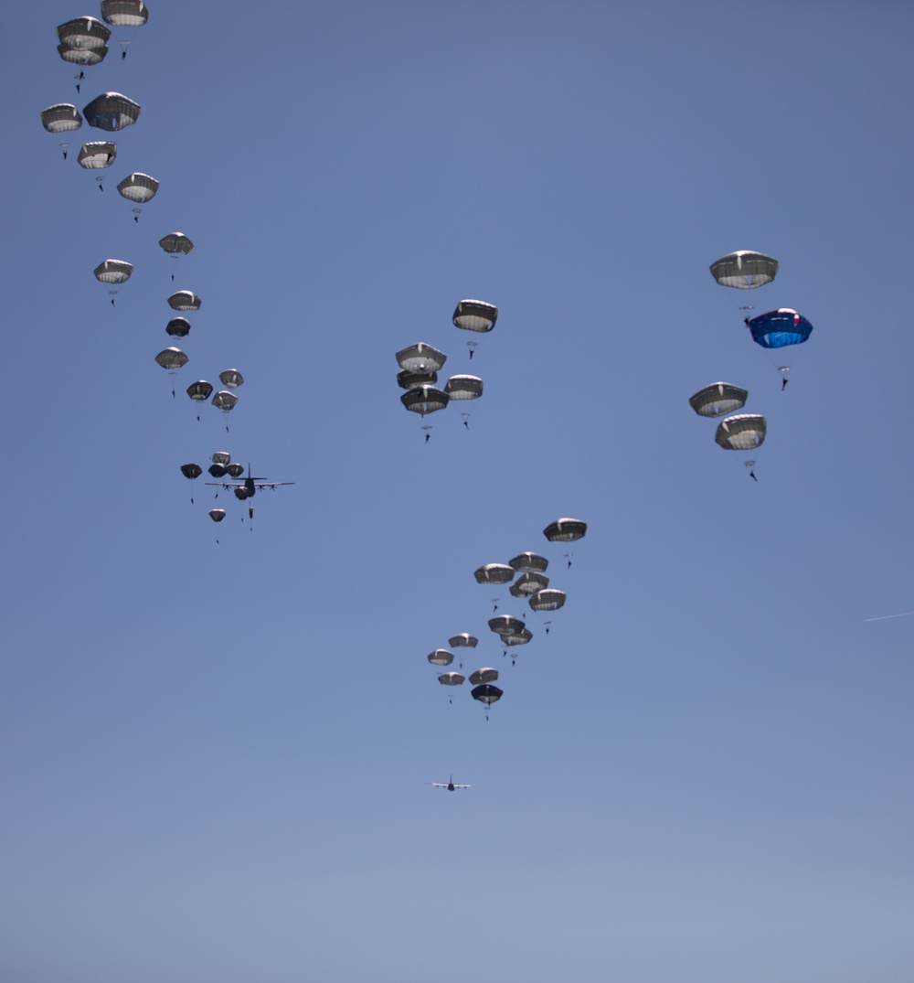 Servicemembers conduct 1,300 strong jump over Normandy to celebrate D-Day 80